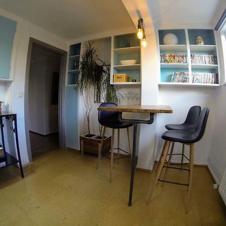 Skjolbraut - Cozy Apartment - Central Location - Free Parking - Close To A Public Swimming Pool And Sky Lagoon Reykjavik Exterior photo